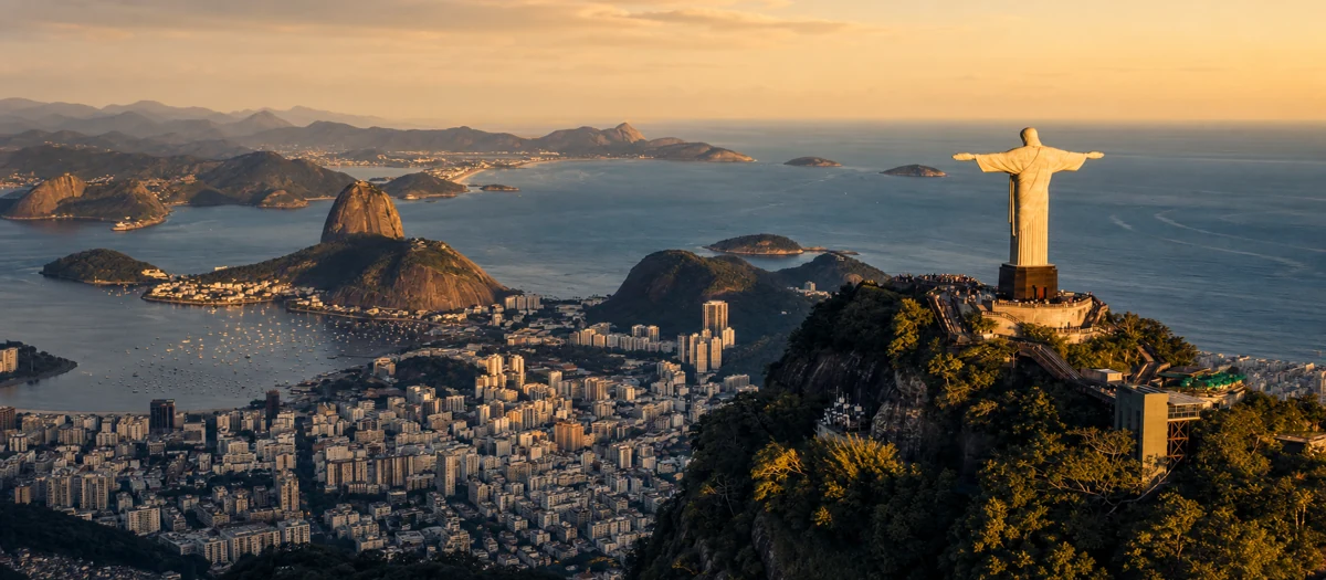 Baía de Guanabara, Pão de Açúcar, montanhas e cidade representando o estado do Rio de Janeiro